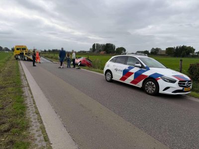 auto-in-sloot-waterweg-september-2026-gepixeld