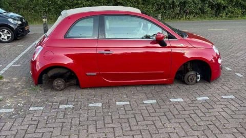 diefstal-velgen-auto-station-putten-01
