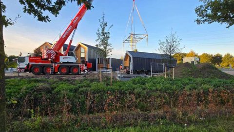flexwoningen-gemeente-putten-kraan