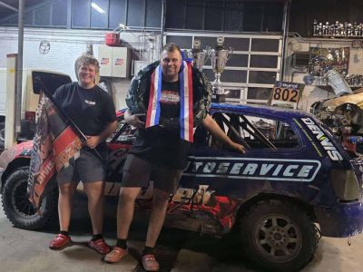 Puttense Jarno Nederlands kampioen autocross, zus Lisanne derde: ‘We gunnen het elkaar’ 2
