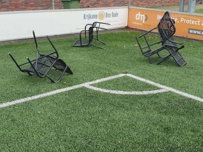 sdc-putten-vernielingen-stoelen