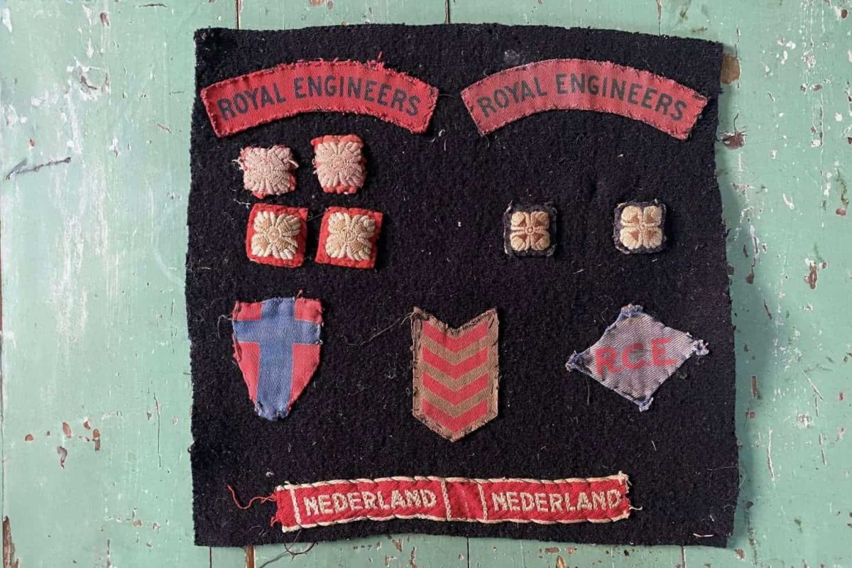 stukje-stof-met-bijzondere-geschiedenis-uit-Putten-in-Beekbergs-oorlogsmuseum-1