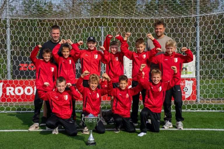rood-wit-jo11-1-viert-titel-na-overtuigende-zege-in-nijkerk